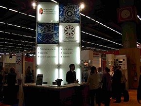 ref_2011_parizs_equipauto_kozponti_info1.jpg